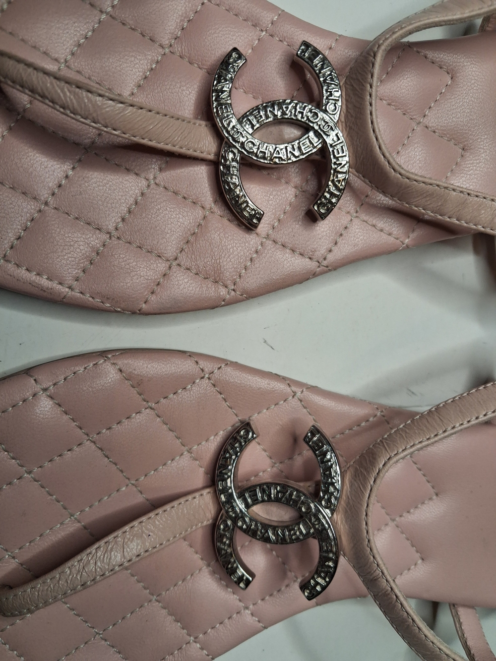 CHANEL Pink Quilted Logo Thong Sandals - Picture 13 of 16